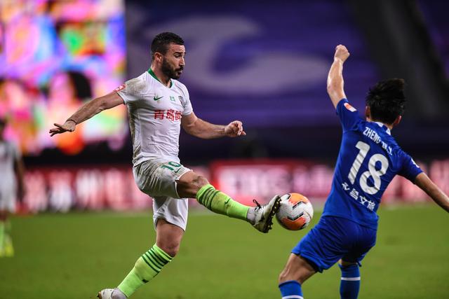 2026石屏异龙湖马拉松落幕 6000名选手体验独特赛道